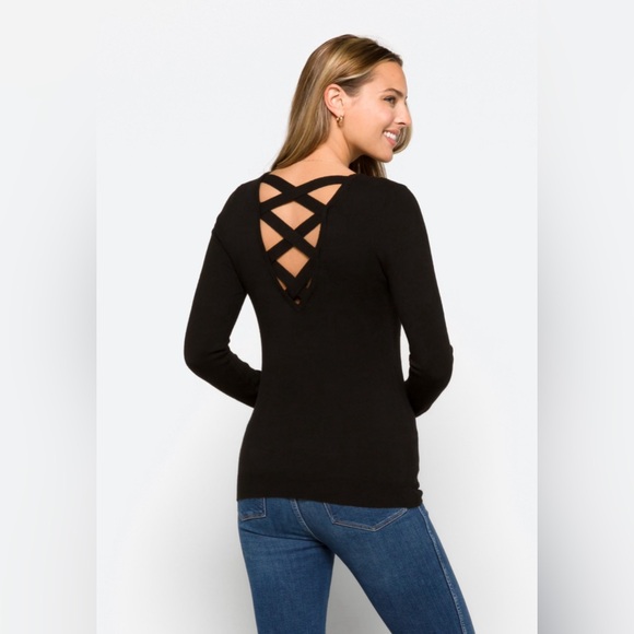 LOVE ELLIE Mia Back Detail Sweater size M - Picture 4 of 12